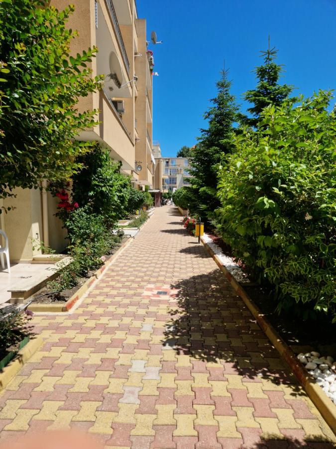 Kamelia Suites Сонячний Берег Екстер'єр фото